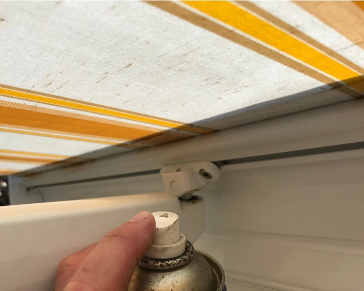 awning-lubrication
